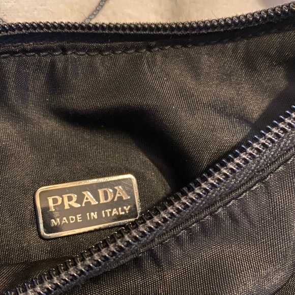 🛍SOLD🛍 PRADA Nylon Bag - Picture 3 of 8